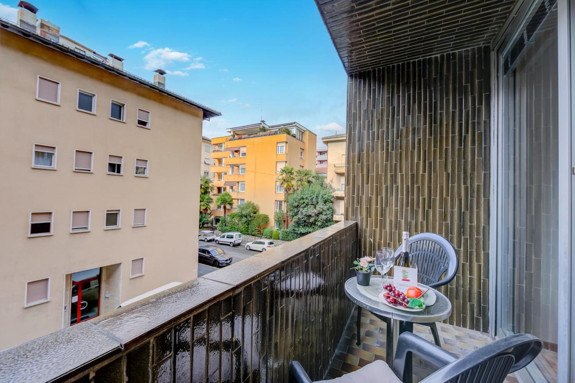 Moonlight - 150M From The Lake - Happy Rentals Lugano Exteriör bild